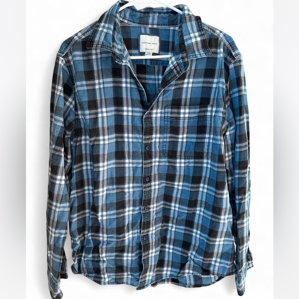 American Eagle Outfitters Plaid Button-Down Shirt